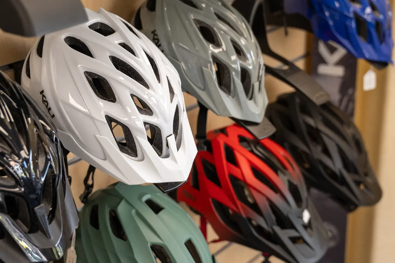 Helmet Fit Guide: How to Choose the Right Size and Fit
